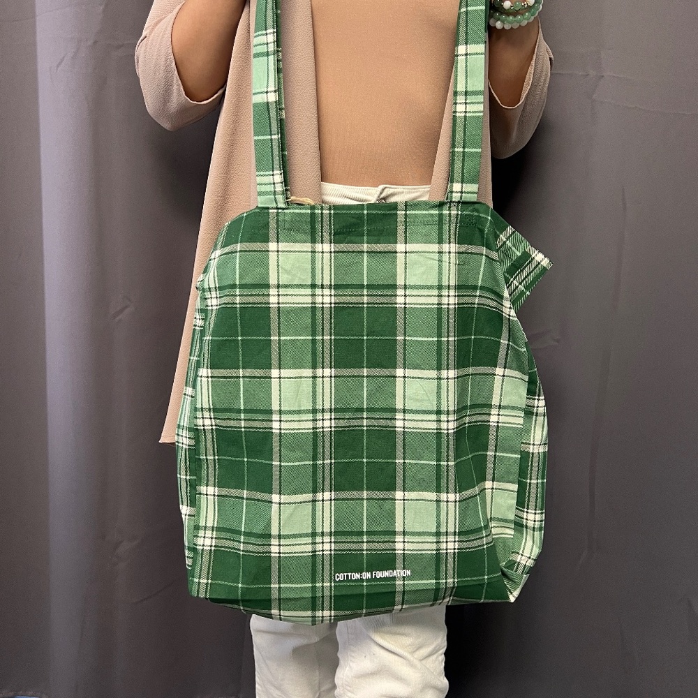 Cotton On multipurpose Green Plaid tote bag